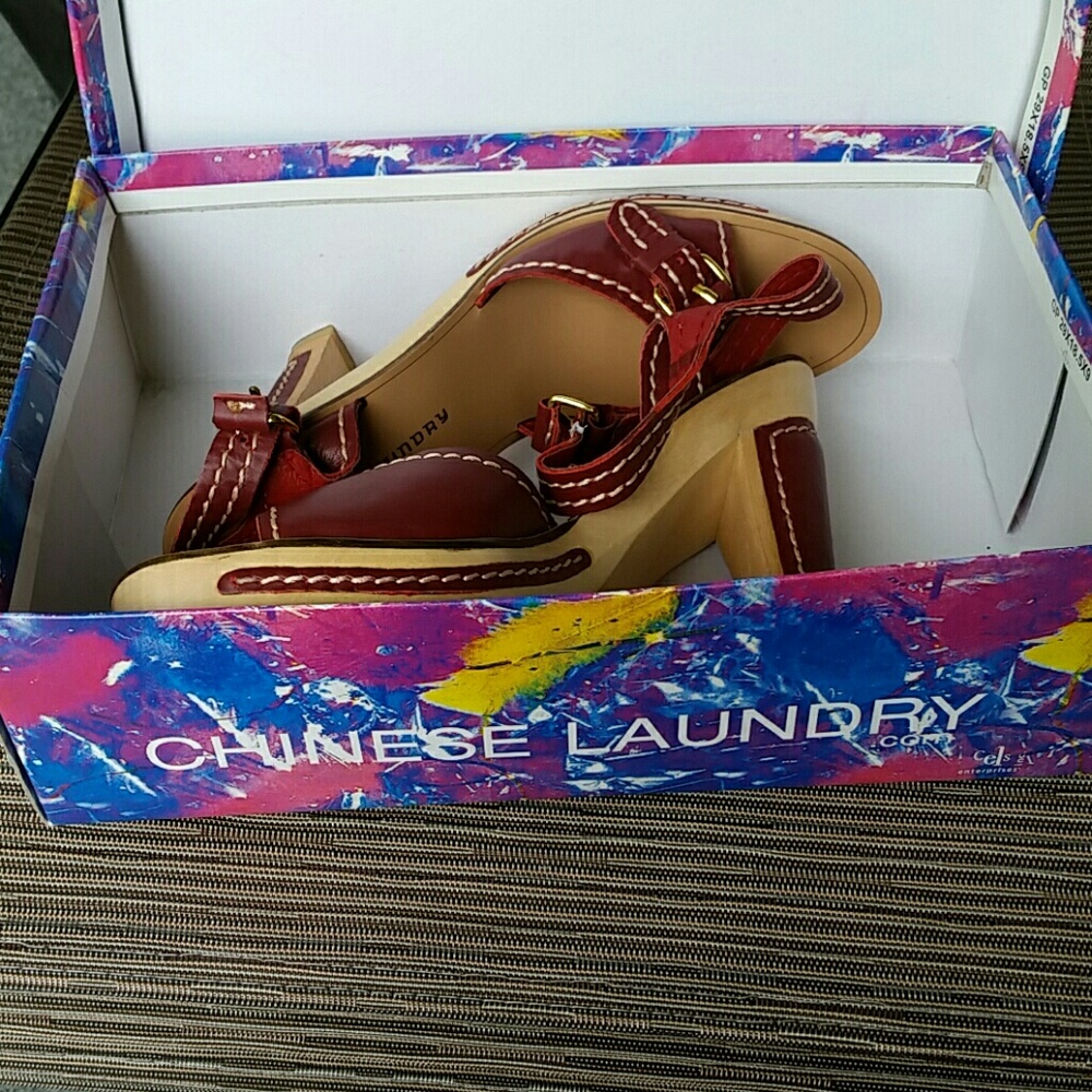 Chinese Laundry Wood and Leather Heels;-) - Picture 8 of 8